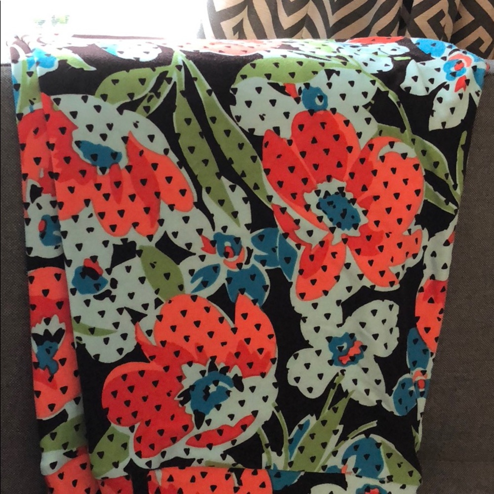 TC LulaRoe Leggings EUC